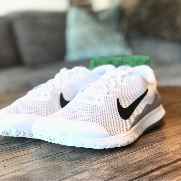NIKE Flex Experience RN4 Shoes! - Picture 4 of 5